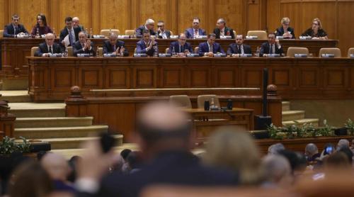 Zi de foc în Parlament. Începe sesiunea extraordinară în care se dezbat măsurile privind banii din PNRR, TVA ul pentru locuințe și alte decizii urgente