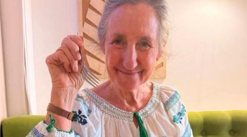 „Ați belit o gravisim dacă luați anticoncepționale”. Cum a ajuns în România „naturopata” interzisă pe viață în Australia și ce lecții le a dat românilor despre sănătate