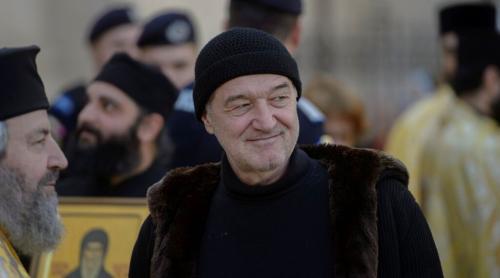 Călugării români, slujitori la cei greci? Gigi Becali a plecat cu 3 milioane de dolari cash după el pe Muntele Athos