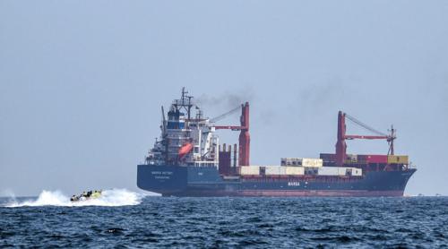 Cât petrol mai trece, de fapt, prin Strâmtoarea Ormuz? Datele administrației Trump contrazic serviciile de monitorizare