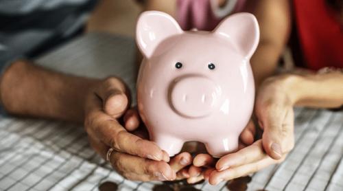 Ce fac românii pentru a economisi: „Acum vreo 25 de ani am învățat un lucru de la un prieten”
