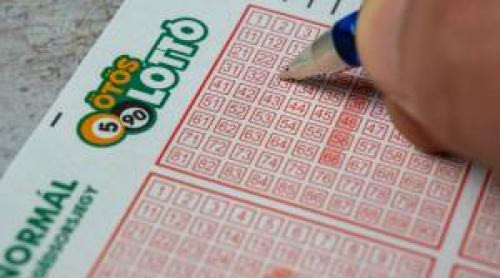 Cine este femeia care a câştigat 10 milioane de euro la loto: "O minune care mi ar putea salva viaţa"