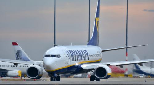 Coșmar pentru pasagerii unui zbor Ryanair. Oamenii au leșinat și au vomitat după ce au stat blocați în avion