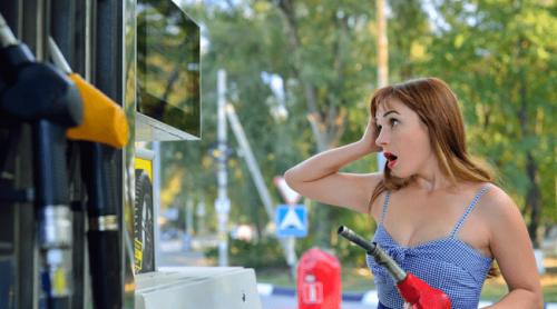 Cum sunt umflate prețurile la benzinării. O anomalie greu de justificat: Avem petrol, dar carburanți scumpi