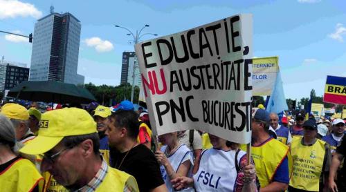 Noua Lege a Salarizării îi face pe profesori mai săraci decât pe vremea marii greve din Educație