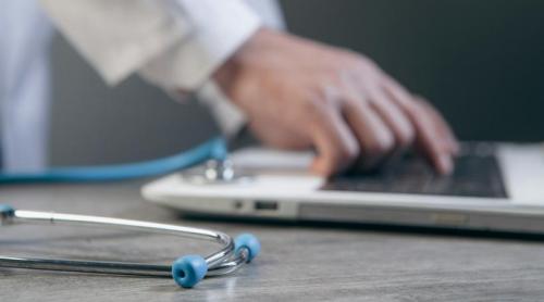 Noua platformă „e Sănătatea Mea”, obligatorie și nu prea de la 1 septembrie. Șeful CNAS: „Deocamdată, nu îi pedepsim”. Programările online, amânate până în octombrie