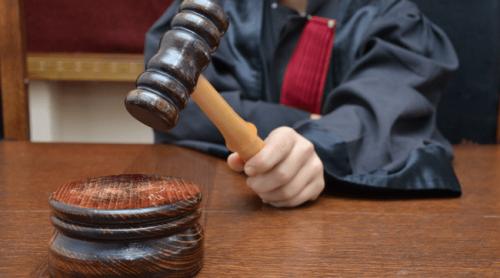 O femeie a rămas fără pensie după ce a petrecut 680 de zile în Maroc. Instanța a decis că trebuie să returneze peste 32.000 de euro