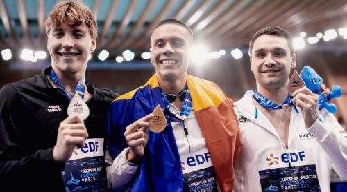 Piele de găină! IMNUL României a răsunat la Paris! David Popovici a primit medalia de aur după finala fabuloasă la 100 m liber. Video
