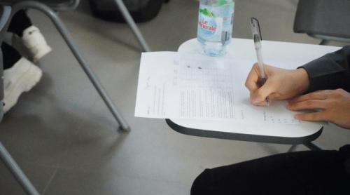 Profesorii ar putea ajunge să dea note „de frica platformei”. Avertismentul unui expert despre noul sistem de corectare la Bac