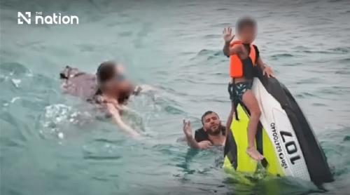 Un tată și doi copii, salvați după 16 ore de coșmar în larg, agățați de un skijet aproape scufundat în vacanța din Thailanda