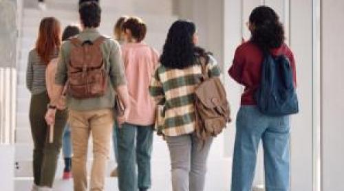Universitatea care oferă 2.300 de euro pe lună studenților. Care sunt condițiile