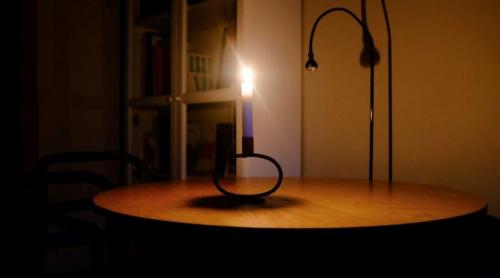 Vești bune pentru români: Nu mai stingem lumina și putem redeschide aerul condiționat