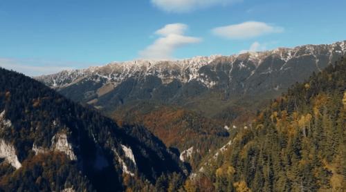  7 sate din România care par desprinse din Elveția. Locul spectaculos unde soarele „răsare de două ori”