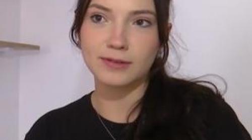 Anastasia îşi prezintă camera de cămin pentru care plăteşte 500 de lei pe lună: "E ca la hotel"