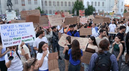 „Îi trimiteam pachet săptămânal”. Cât costă să fii student în România în 2026 și cum faci față costurilor