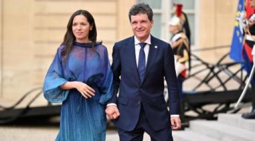 Mirabela Grădinaru, apariție elegantă în prima zi de școală a celor doi copii. Ce ținută a ales partenera lui Nicușor Dan