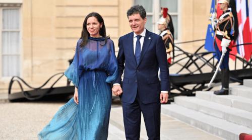 Nicușor Dan și Mirabela Grădinaru, alături de fiica lor în prima zi de școală. Cum au fost surprinși la festivitate