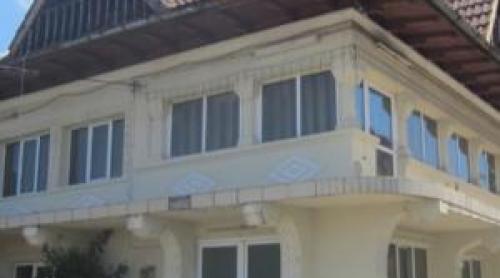 Oraşul unde o vilă cu etaj costă 25.000 de euro. Are 315 mp şi este scoasă la licitaţie de ANAF