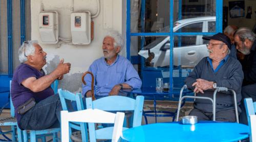 Satul ascuns din Grecia în care oamenii „uită să moară”. Mulți localnici ajung la 100 de ani și chiar îi depășesc: „Ritmul vieții este foarte relaxat”