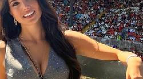 Toți ochii pe ea! » Reporterița care a „înnebunit” fanii din Formula 1: „Iată de ce Leclerc a terminat cursa de la Monza atât de repede”