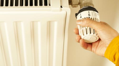 Val de scumpiri la energie: furnizorii trimit deja contracte mai mari cu 20% pentru sezonul rece. Cât vor plăti consumatorii pentru gaze 