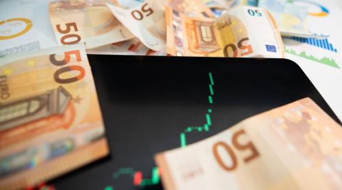 Adrian Codîrlașu estimează un euro de 5,4 5,5 lei anul viitor și explică presiunea asupra leului