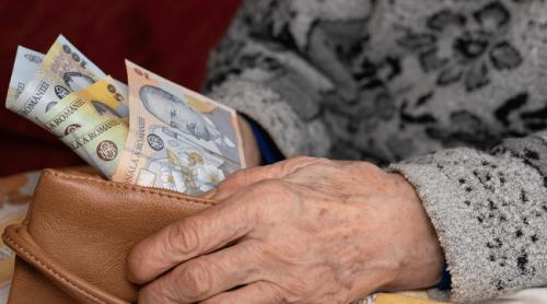 Ai două joburi și câștigi 8.500 de lei. Ce pensie poți primi după 35 de ani de muncă? De ce nu se dublează vechime