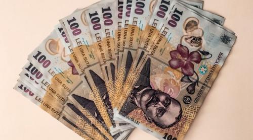 Câți bani ar trebui să ai în casă cash, indiferent de salariu. Este suma care te ar putea salva într o situație de urgență!