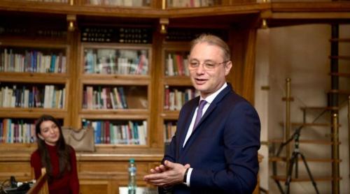 Cine este Luca Niculescu. Nicușor Dan l a propus premier