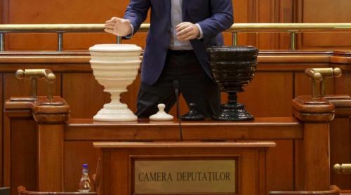 Cum ar putea Guvernul Luca Niculescu să aibă majoritate în Parlament, fără aportul PNL, USR și AUR