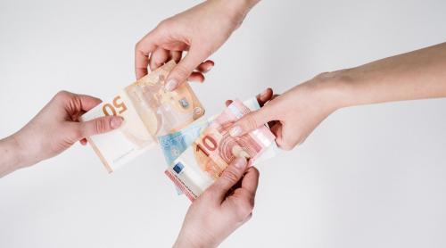 Donațiile primite de la rude sunt, în principiu, neimpozabile. Când se aplică impozitul de 70%