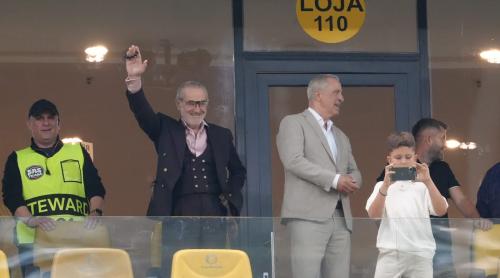 Gigi Becali, la stadion la debutul lui Laurențiu Reghecampf la FCSB! Patronul a făcut show în tribună. Video