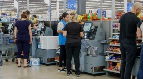 Marile hypermarketuri elimină casele self checkout din cauza furturilor