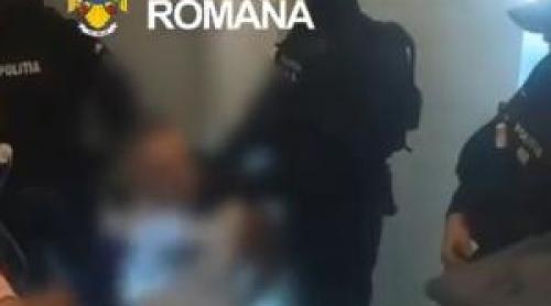 Momentul în care un bărbat din Capitală este împuşcat după ce atacă un poliţist. Ameninţa că îşi va face rău