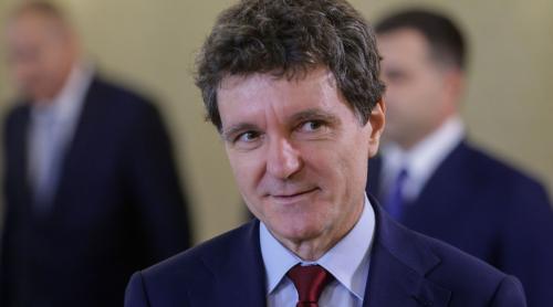 Nicușor Dan, decizia care bagă sportul în alertă. Nu mai vrea ca primăriile să dea bani cluburilor private de fotbal! A blocat legea finanțărilor de un milion de euro pe an
