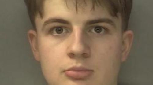 O româncă a fost ucisă în "camera morții" din UK. Criminalul e un student obsedat de serialul Dexter