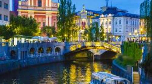 Orașul din Europa mai puțin cunoscut care merită vizitat toamna. Ce poți vizita acolo într un city break