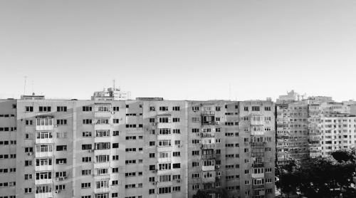 Prețul cerut pentru 50 mp este cu 50.200 de euro mai mare în Cluj Napoca decât în București, după mediile din septembrie 2026