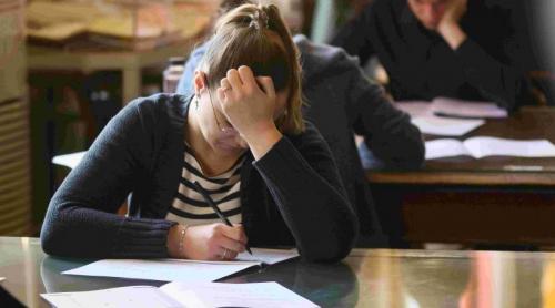 Scandalul „Medici papagali, nu medici competenți”. Ministerul Sănătății lovește cu un examen expirat