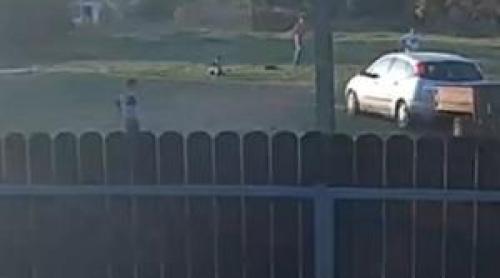 Scene de groază într un sat din Ialomița: un bărbat a încercat să lovească un copil cu mașina, apoi l a bătut