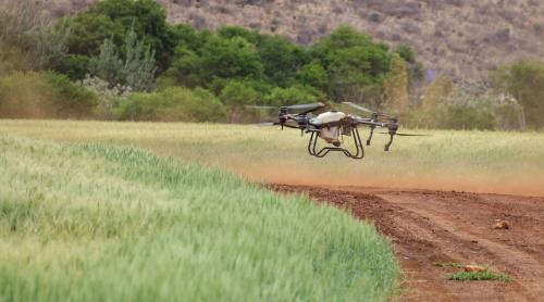 Un pachet de dronă agricolă pornește de la 9.138,30 EUR fără TVA în oferta din octombrie. Ce include investiția