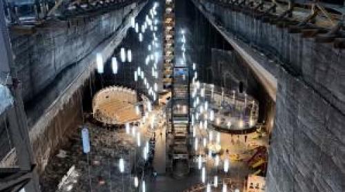 Unul dintre cele mai vizitate obiective din ţară se extinde: cinematograf la 115 metri adâncime