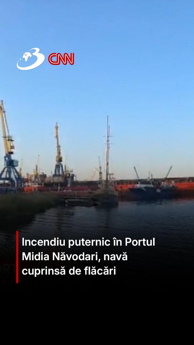 Incendiu puternic în Portul Midia Năvodari, navă cuprinsă de flăcări