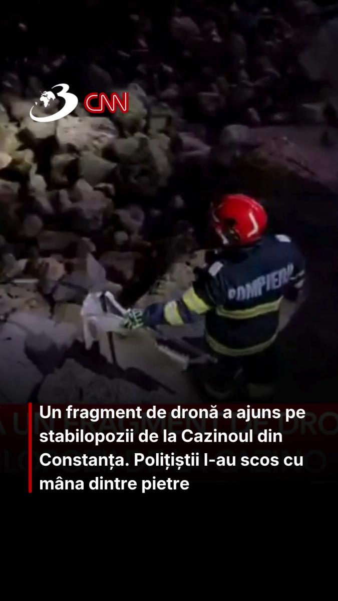 Un fragment de dronă a ajuns pe stabilopozii de la Cazinoul din Constanța. Polițiștii l-au scos cu mâna dintre pietre