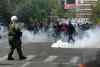 Confruntări violente în Atena, între protestatari şi forţele de ordine. Mai multe persoane au fost rănite 95182