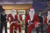 Moşi Crăciuni Kung Fu veghează la buna desfăşurare a cumpărăturilor de sărbători, în Coreea de Sud 119283