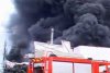 Incendiul de la Suceava SE EXTINDE RAPID! Echipajele de pompieri, suplimentate. Imagini cu fabrica în flăcări 124646