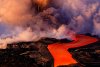 Galerie foto spectaculoasă cu erupţia celui mai activ vulcan de pe Terra. Lava a ajuns în Ocean 180219