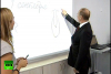 Ce a desenat Vladimir Putin cu degetul pe tablă, în faţa elevilor. Venise în inspecţie la ora de biologie 224035