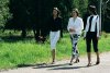O fabrică de haine din România o îmbracă pe Kate Middleton şi face haine pentru D&amp;G. Ce salarii câştigă angajaţii şi de ce tinerii nu vin la această fabrică 269547